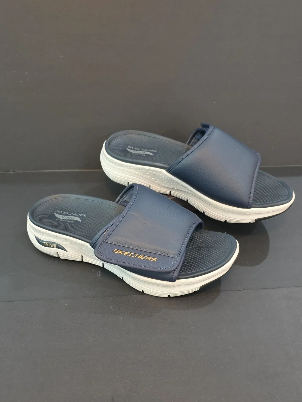 Skechers Archfit Men’s Navy Slide Sandals with White Sole Size 12 Extra Wide